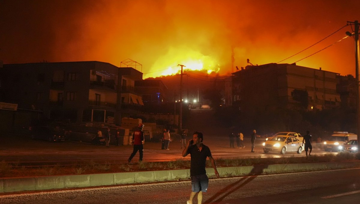 İzmir, Manisa ve Bilecik'te hasar büyük