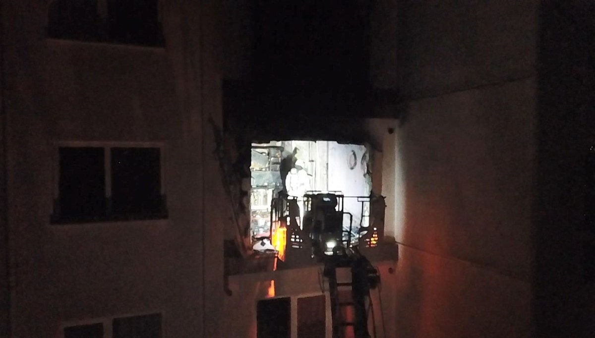 SON DAKİKA: Esenyurt'ta doğalgaz patlaması