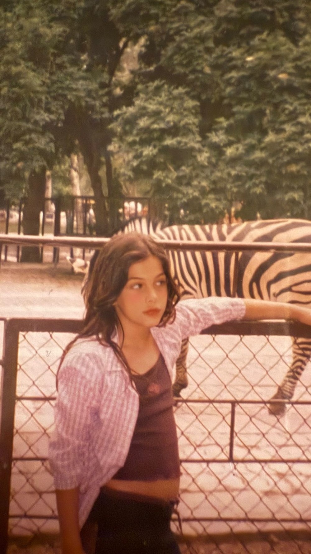 Ayşecan Tatari'den nostaljik kare: 5 sene önce bugün (Ünlülerin çocukluk ve gençlik halleri) - 15