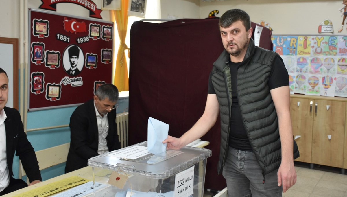 Görme engelli vatandaş, özel pusula ile oyunu kullandı