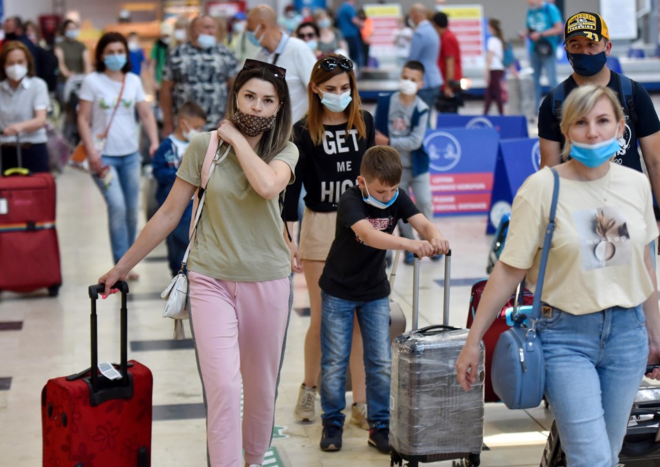 Antalya'ya hava yoluyla gelen turist sayısı 6 milyonu aştı - 2