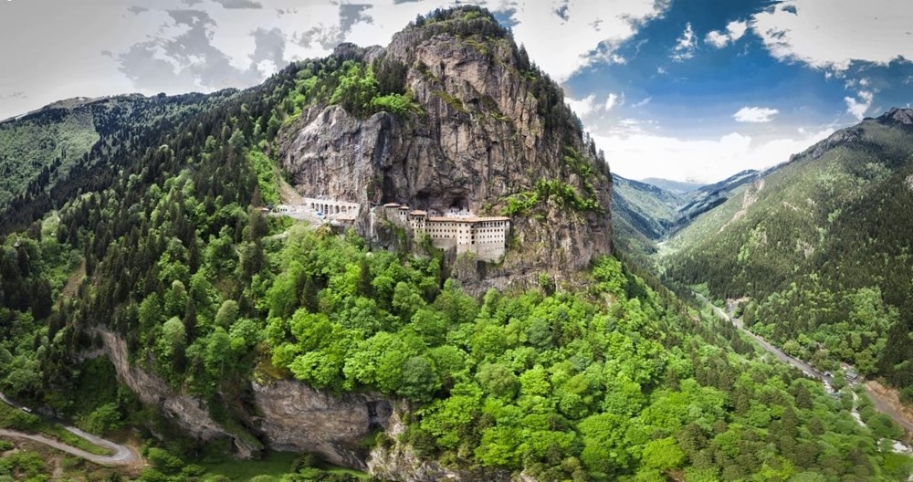 Sümela Manastırı’nın restorasyonunda en zor görevleri onlar gerçekleştirdi - 1