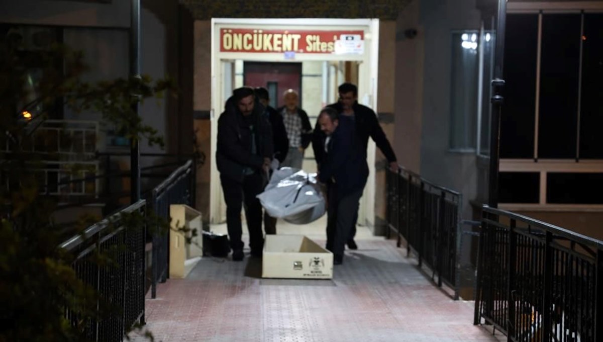 Konya'da acı olay: Evde doğum yapan kadın ve bebeği ölü bulundu Konya'da acı olay: Evde doğum yapan kadın ve bebeği ölü bulundu