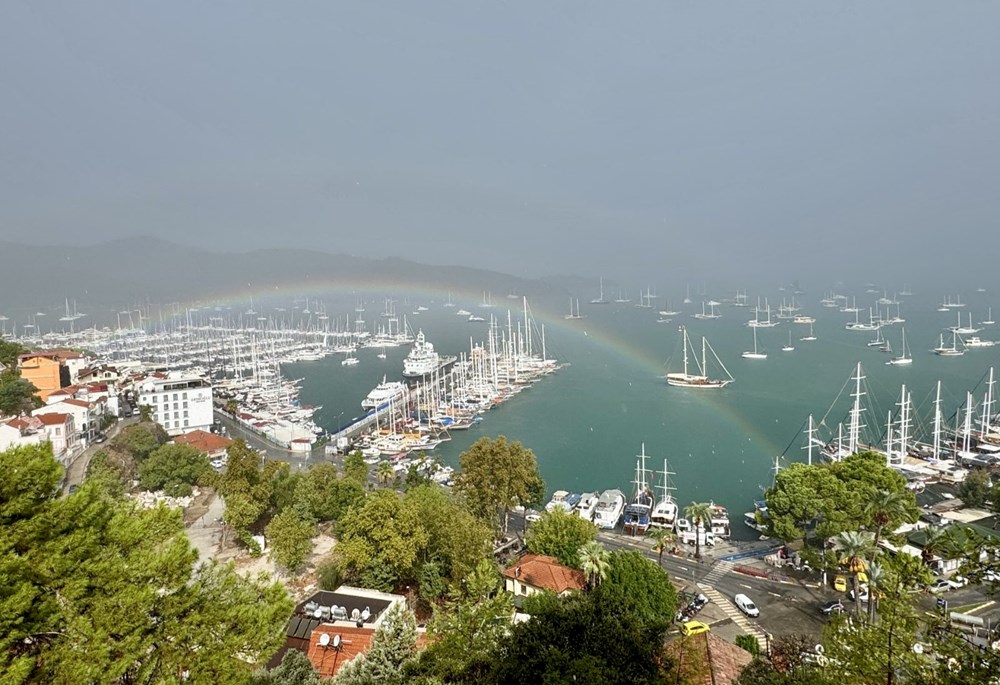 Muğla'yı sağanak ve fırtına vurdu: Yollar, evler ve mezarlıklar sular altında kaldı - 5