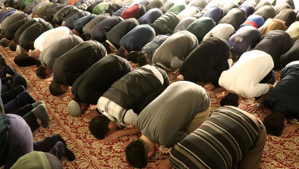 Cuma mesajları 3 Mayıs: Kısa, uzun, anlamlı cuma mesajı seçenekleri