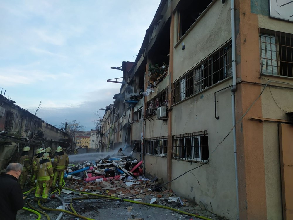 Bağcılar'da ambalaj fabrikasında patlama - 6