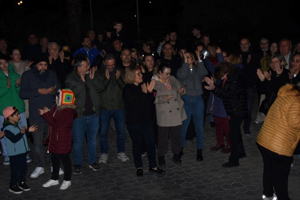 Karşıyaka'da 604 daireli sitede protesto: 16 milyon TL'lik usulsüz ihale