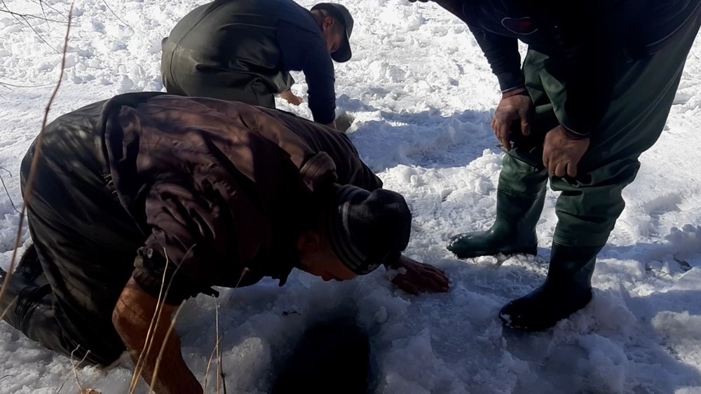 Buz tutan Çoruh Nehri'nde