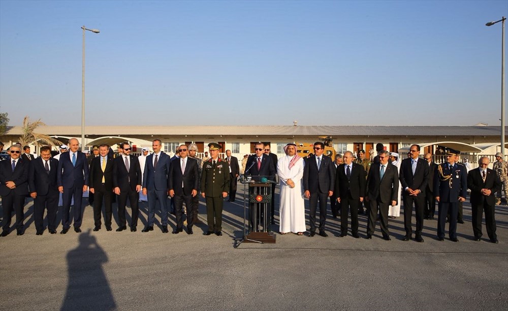 Erdoğan Katar'daki Türk askeri üssünü ziyaret etti - 1