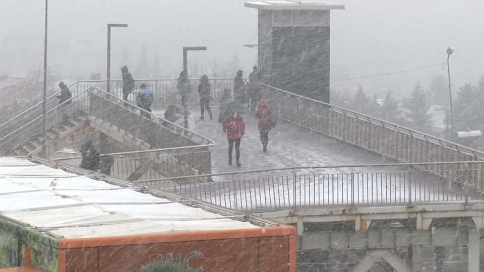 Geçen yıl lapa lapa kar yağmıştı, bugün güneşli! (İstanbul için kar yağışı açıklaması) - 1