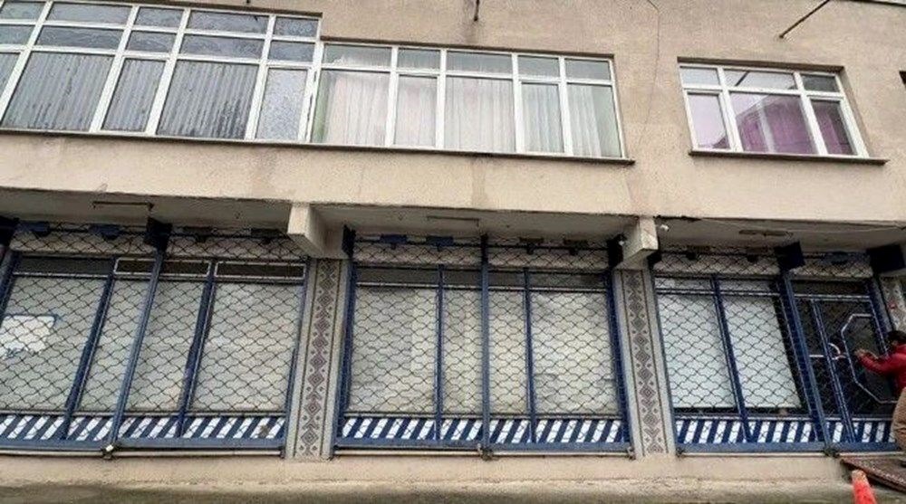 Sahte
içki kabusu böyle büyüdü: İstanbul'da akılalmaz görüntü: Sucudaki
damacanalardan sahte içki çıktı! - 6