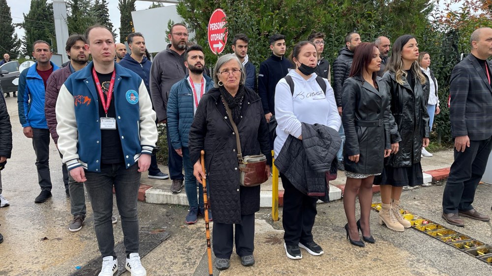 Saat 9'u 5 geçe hayat 1 dakika durdu - 12