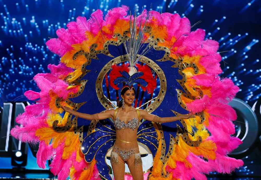 Miss Universe yarışmasında kıyafetler de yarışıyor - 24.