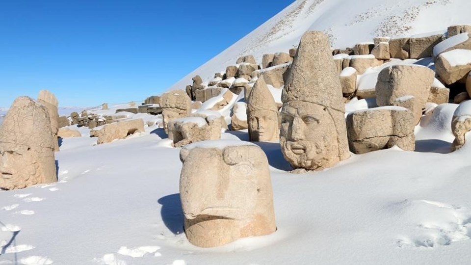 Nemrut Dağı bu yıl yaklaşık 165 bin turisti ağırladı - 1