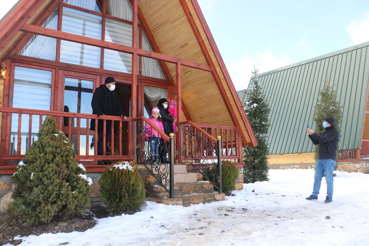 Ne Norveç ne İsveç, kışın gözdesi Sivas�ın bungalov evleri
