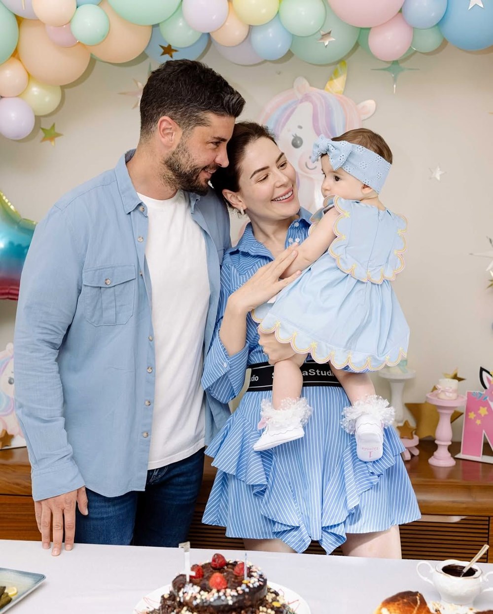 Berk Oktay'dan evlilik yıl dönümünde romantik paylaşım - 4