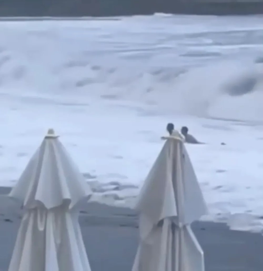 Genç modelin trajik sonu! Sahilde yürürken dalgalara kapılıp hayatını kaybetti - 3