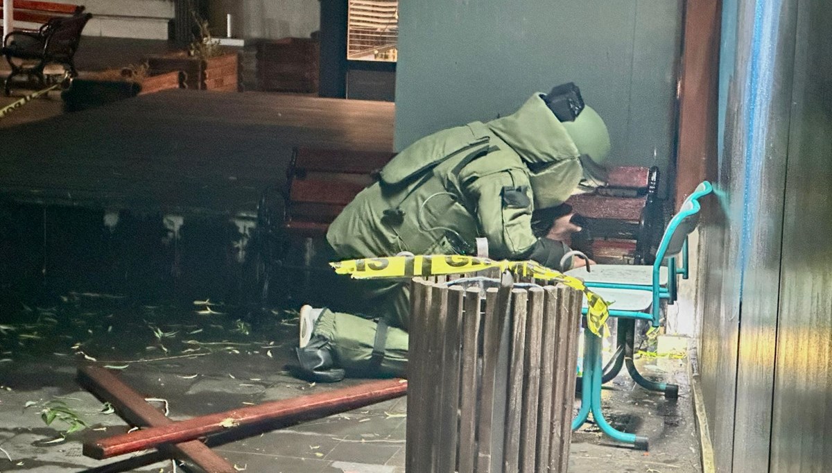 Tunceli'de panik yaratan sahipsiz çanta fünyeyle patlatıldı Tunceli'de panik yaratan sahipsiz çanta fünyeyle patlatıldı