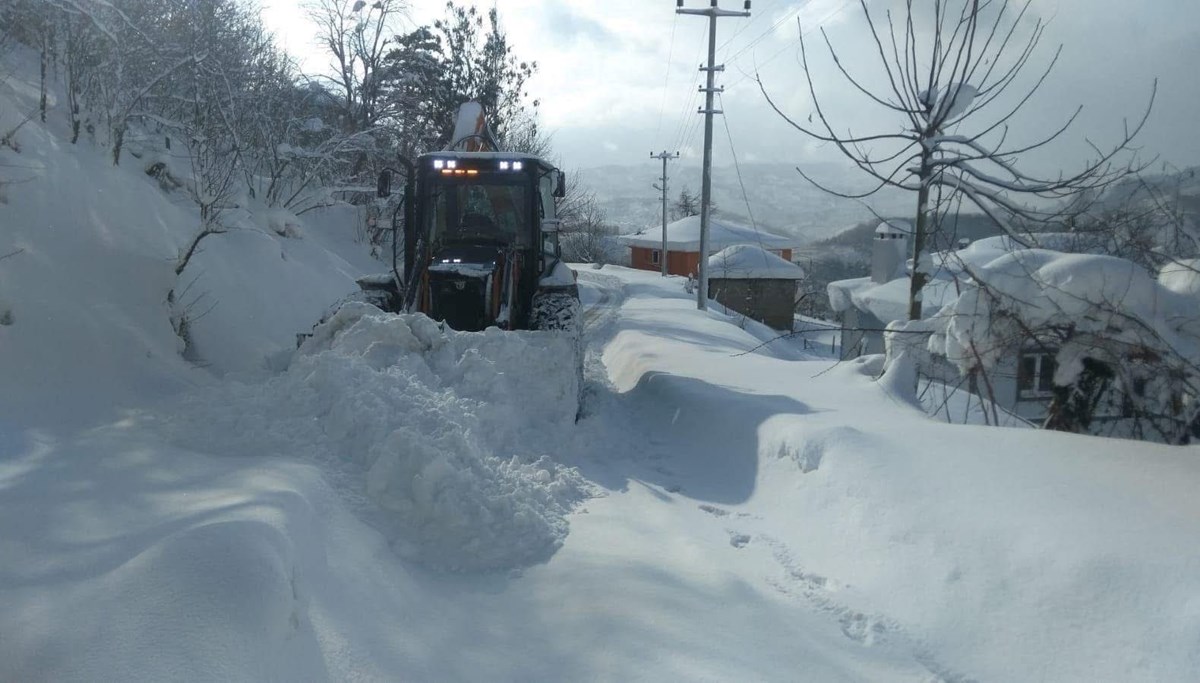 Ordu'da kapanan 633 mahalle yolundan 620'si açıldı