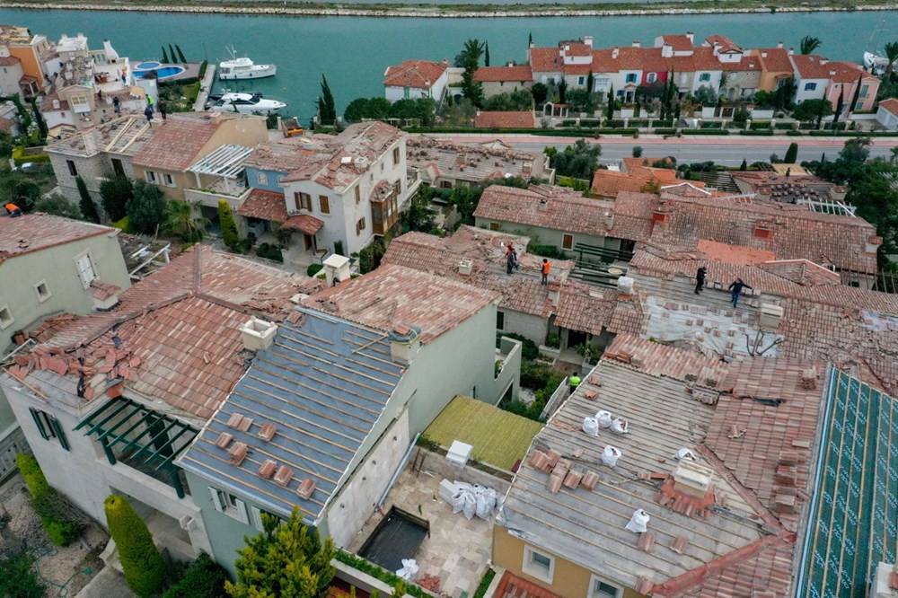 İzmir Çeşme'de hortumun geride bıraktığı hasar için çalışmalar sürüyor - 22