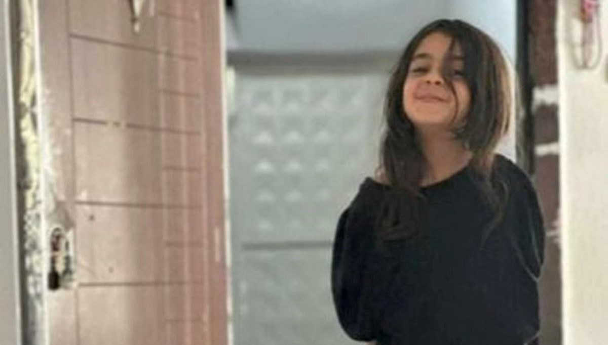 Siyasi liderlerden Narin mesajları: Aileye başsağlığı dilemediler Siyasi liderlerden Narin mesajları: Aileye başsağlığı dilemediler