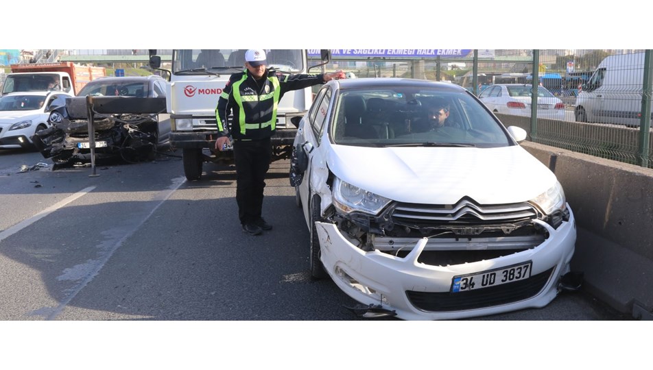 E 5 Teki Zincirleme Kaza Trafigi Kilitledi Ntv