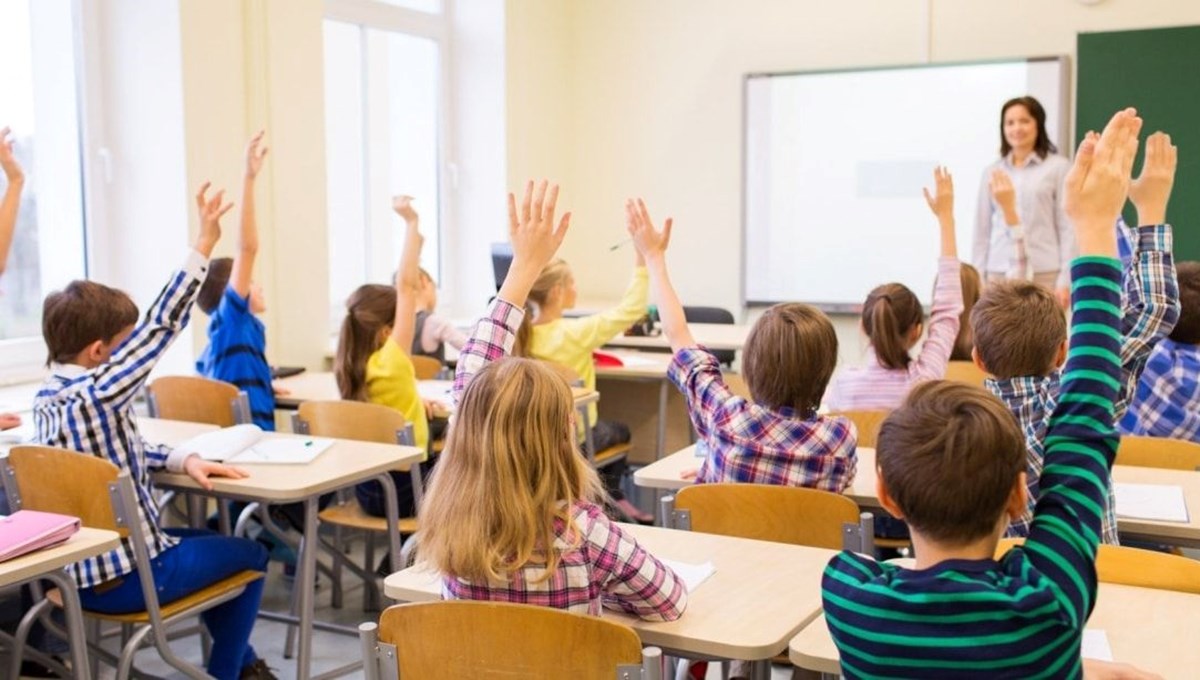 Eğitim sisteminde son durum: 12 yıllık zorunlu eğitim kısalacak mı, kaç yıl olacak? Eğitim sisteminde son durum: 12 yıllık zorunlu eğitim kısalacak mı, kaç yıl olacak?