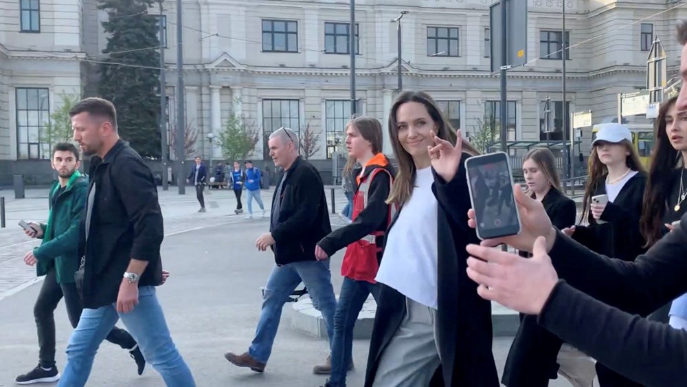 Ukraynalılardan Angelina Jolie'ye çağrı: Bizi kurtarın - 3