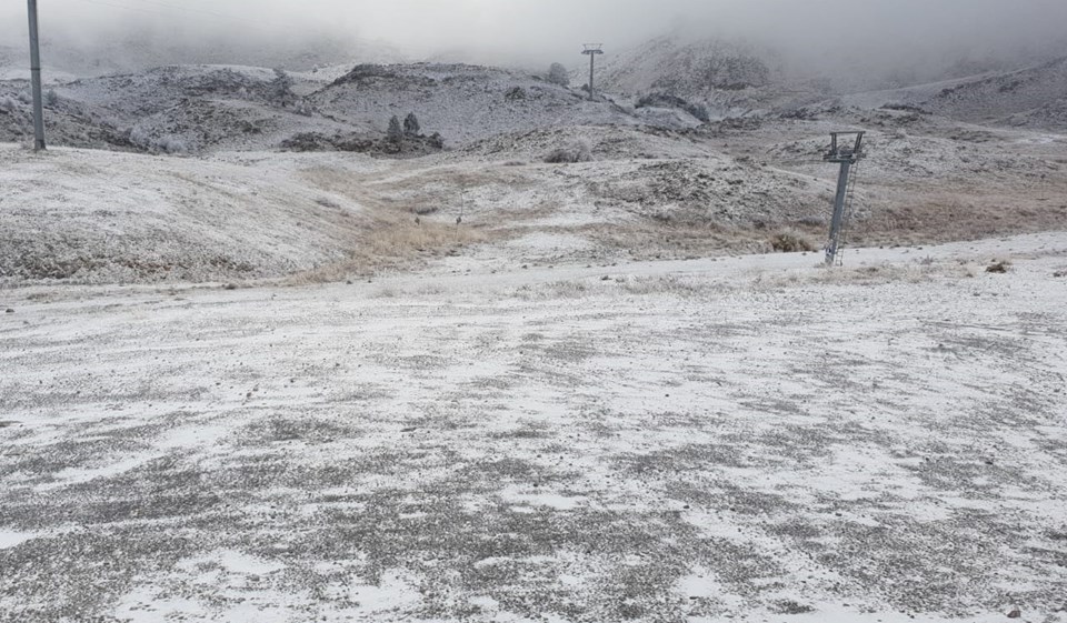 Denizli Kayak Merkezi'ne yılın ilk karı düştü - 1