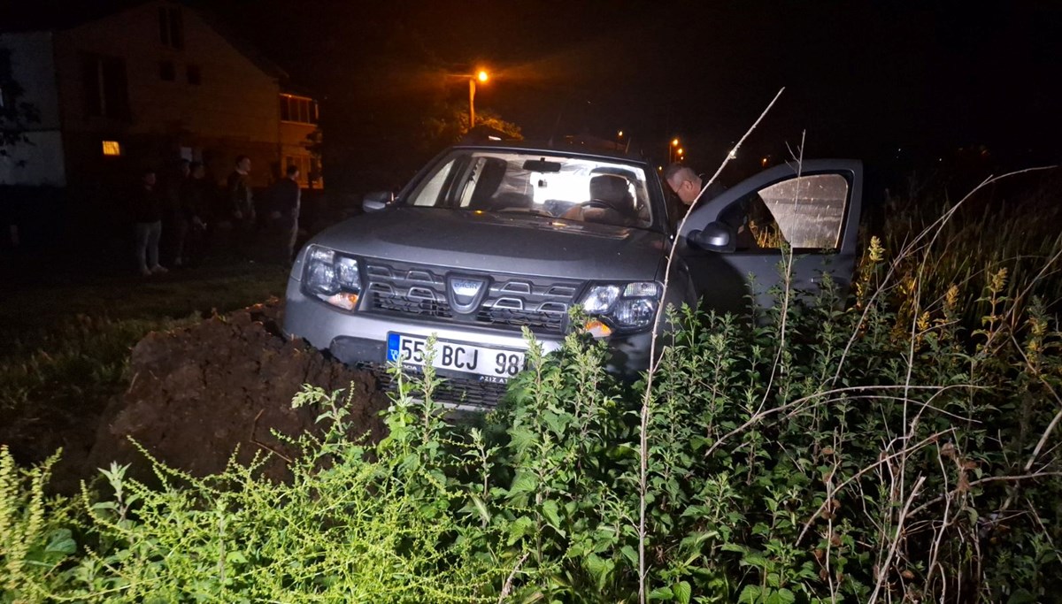 Otomobil toprak yığınına çarptı: Sürücü öldü
