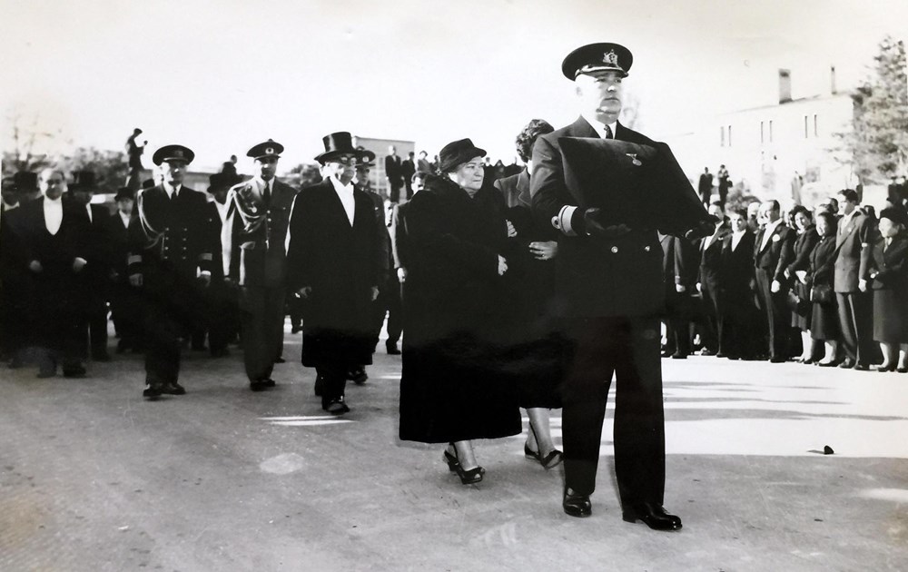 mustafa kemal ataturk un naasinin
