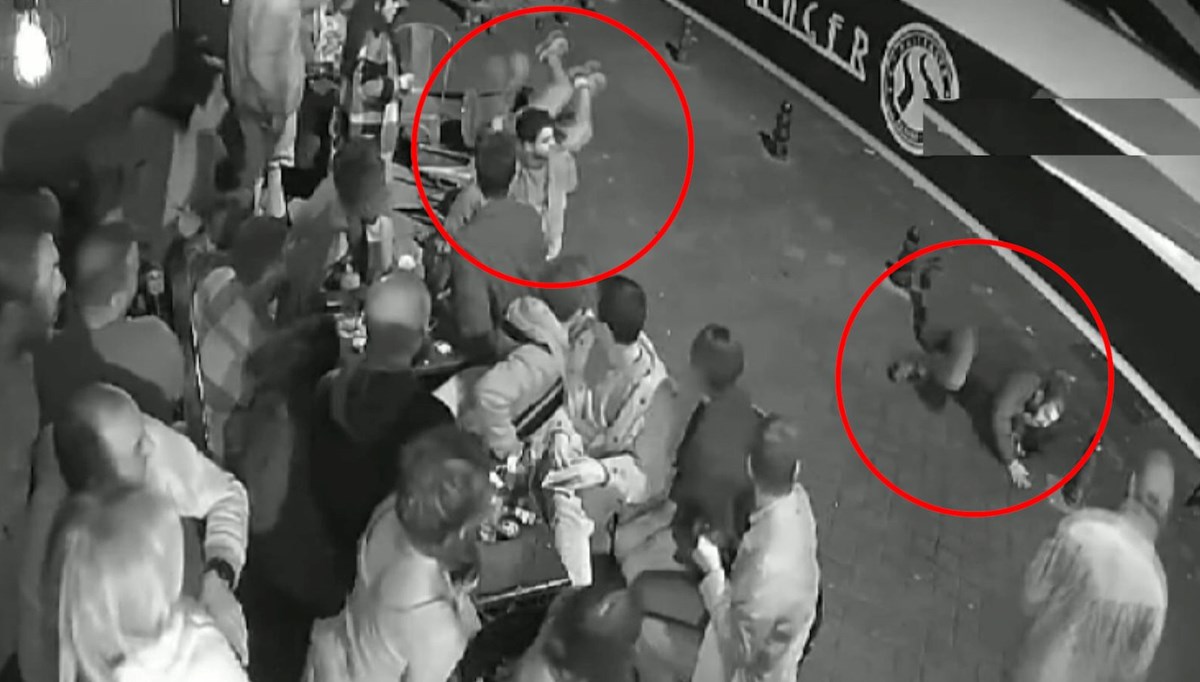 'Ben Superman'im' diyerek masadakilerin üzerine atladı