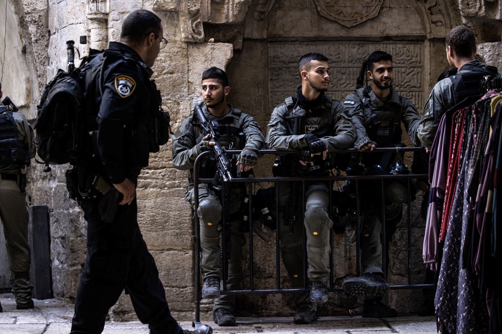 İsrail'den cuma namazı öncesi Mescid-i Aksa ve çevresinde yoğun güvenlik önlemleri - 6