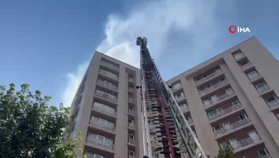 Bağcılar'da apartman yangını