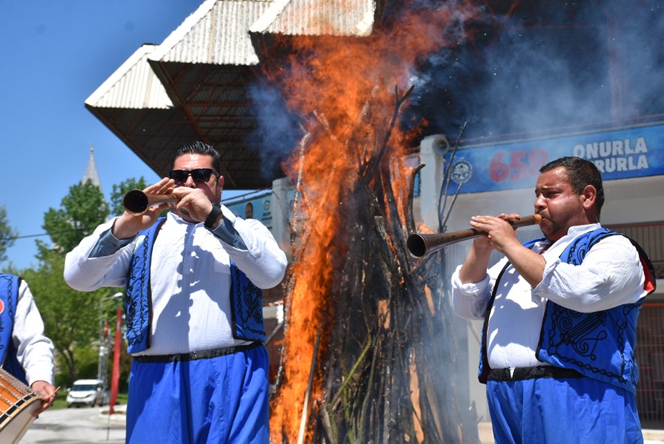 Edirne'de 1400 yıllık 'Kakava ateşi' bu yıl da sembolik yakılacak - 1