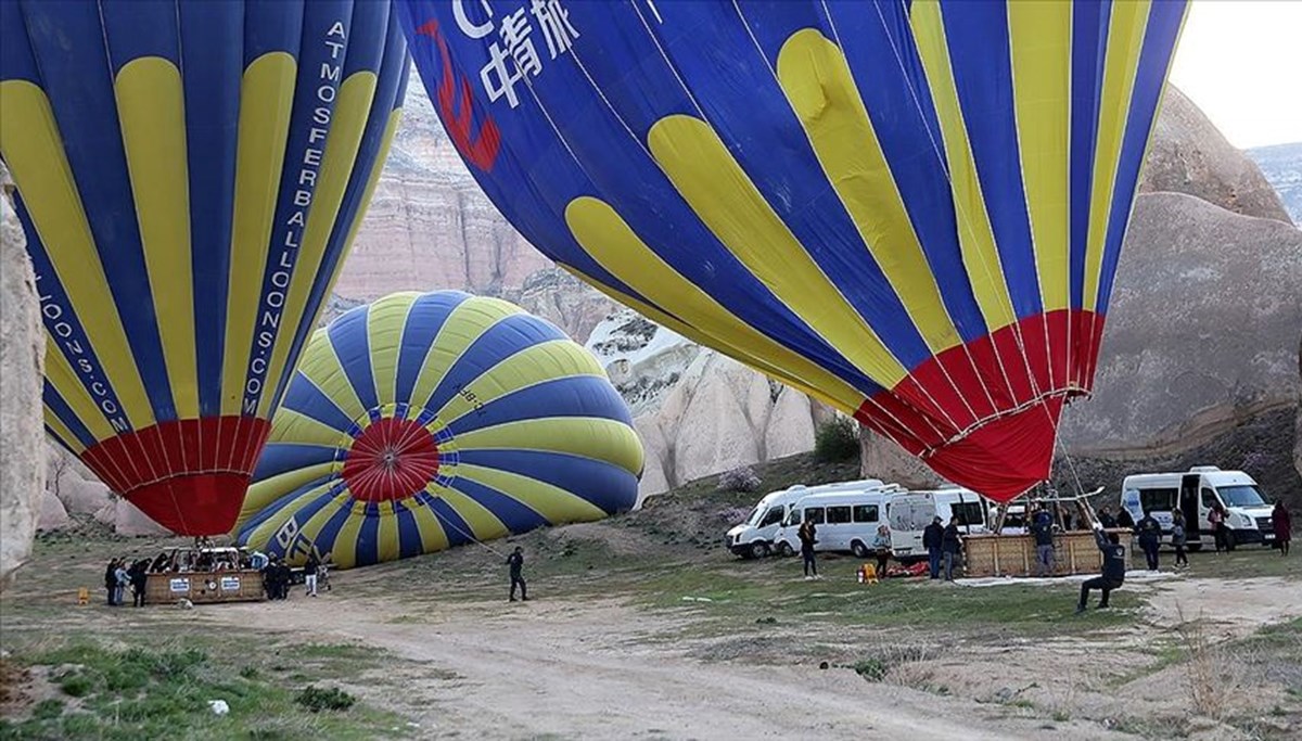 Kapadokya'da balon turlarına rüzgar engeli