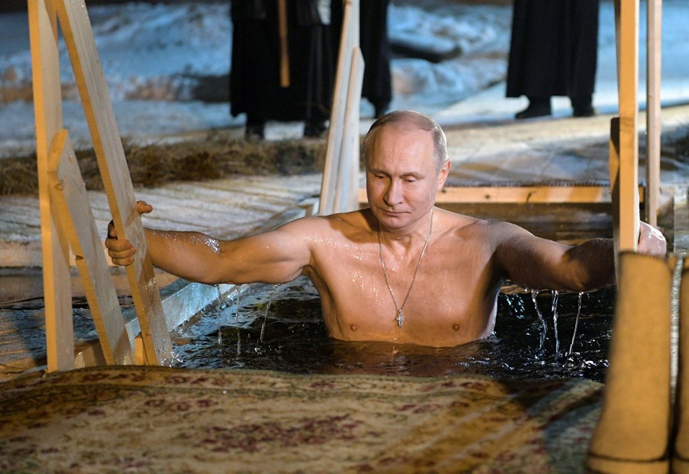 Putin buz gibi suya girdi - 1