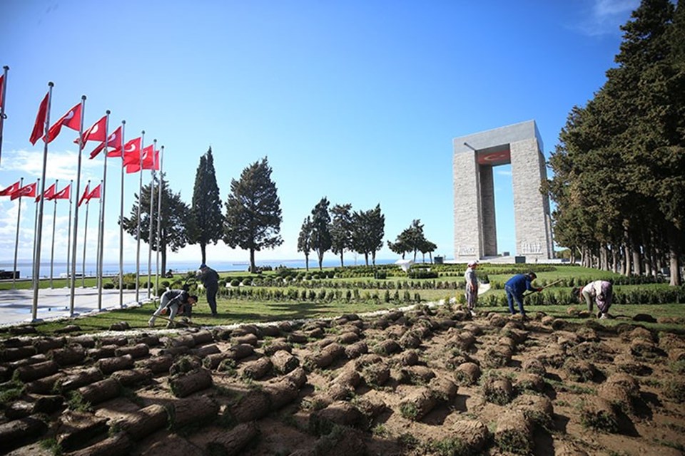 Tarihi Gelibolu Yarımadası 18 Mart Zaferi'nin 109. yıl dönümü için süslendi - 1