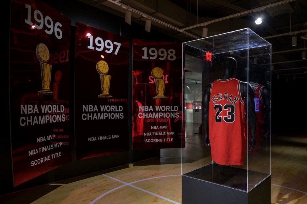 Michael Jordan'ın 1998 NBA finali ayakkabıları açık artırmada - 4