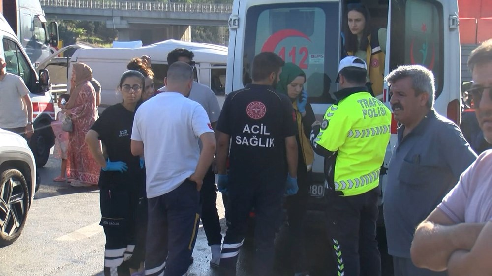 TEM Otoyolu'nda 15 araç birbirine girdi: Yaralılar var - 5