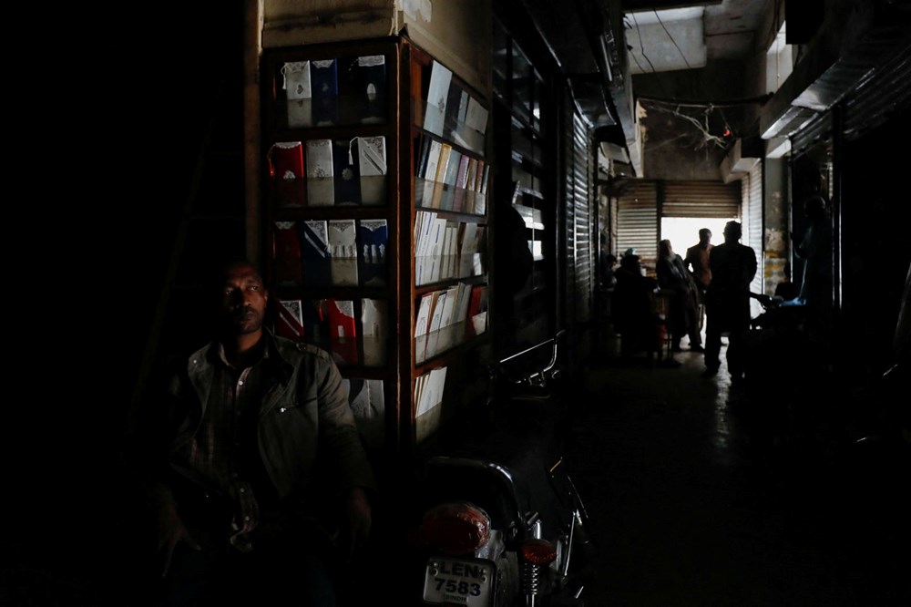 Pakistan karanlığa büründü: 220 milyon kişi elektriksiz - 2
