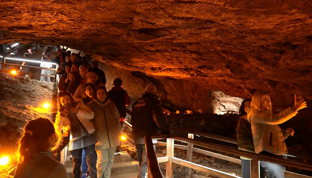 "Doğal ağrı kesici" olarak biliniyor, tarihi mağaraya ziyaretçi akını