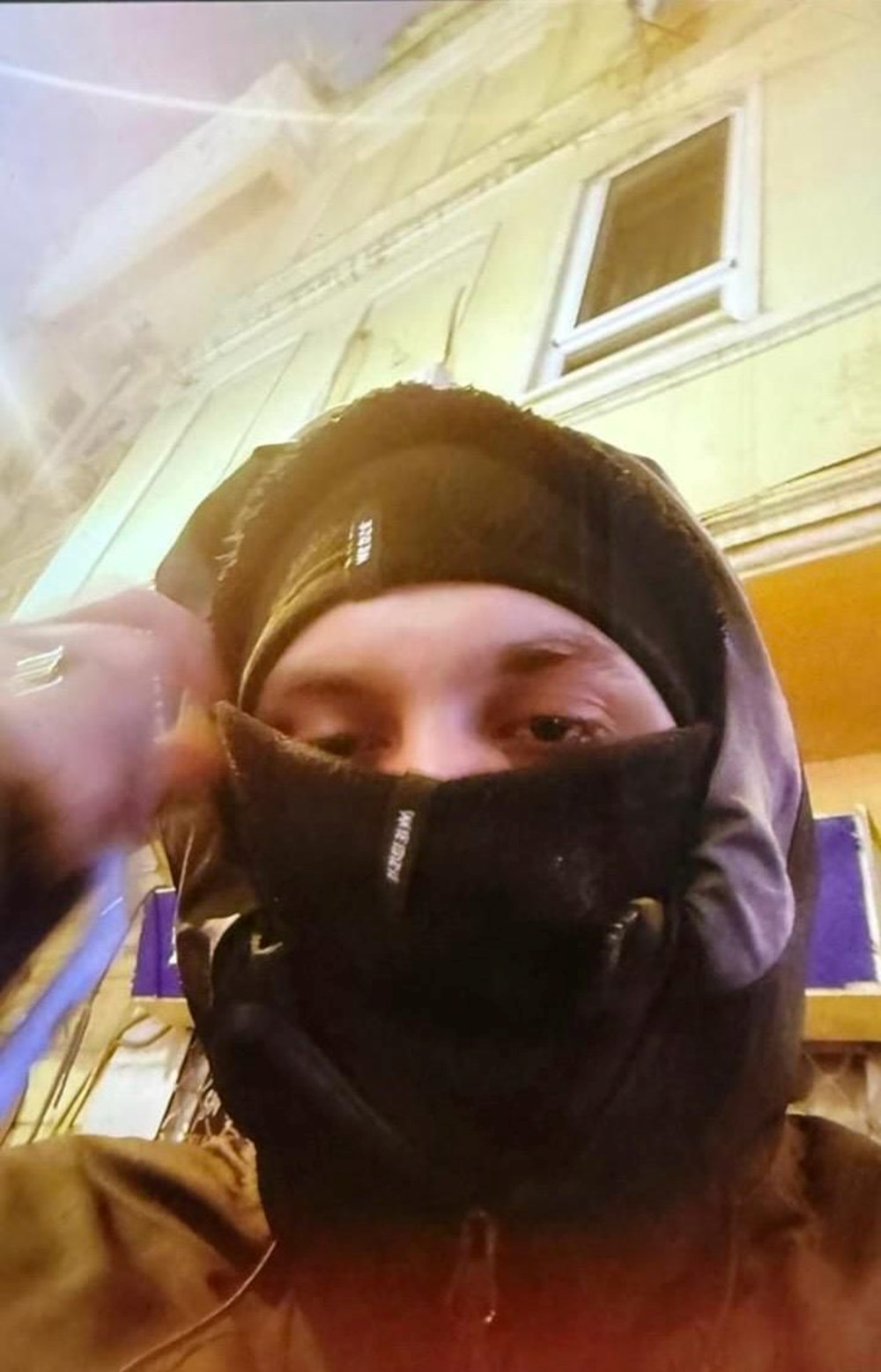 Taksim’de fotoğraf çeken turist neye uğradığını şaşırdı: Alır almaz selfie yapmış! - 6