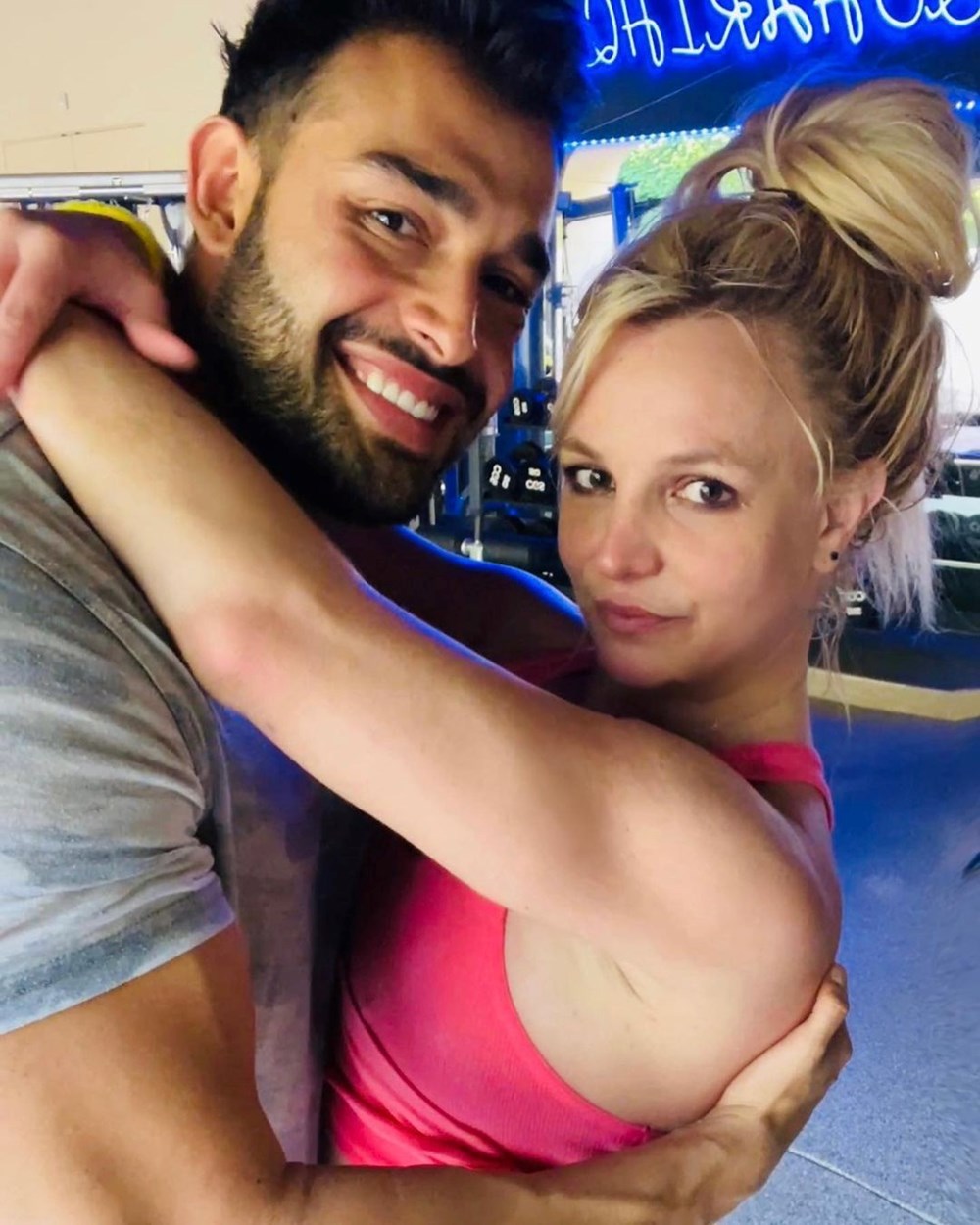 Britney Spears'ın otobiyografisi ertelendi - 2