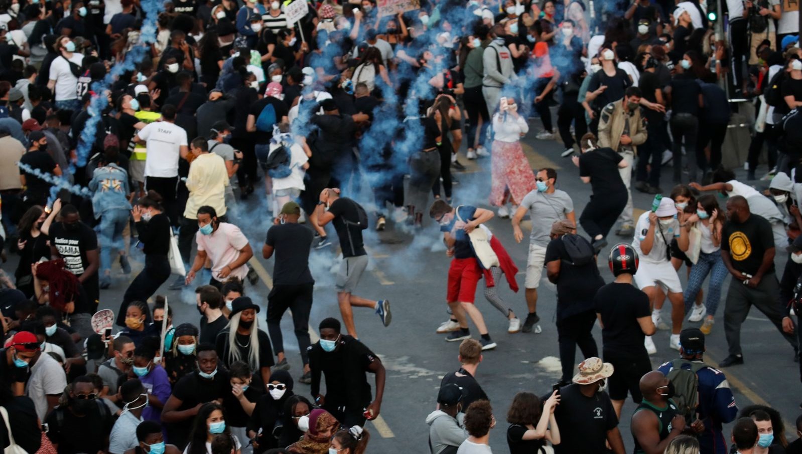 Fransa'da eski cinayete ait rapor sokakları karıştırdı