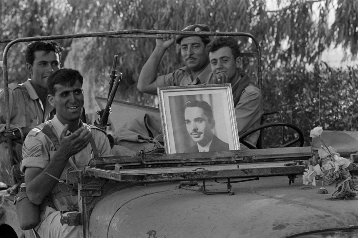 Beytüllahim ve Kudüs yolunda araçlarında Kral Hüseyin