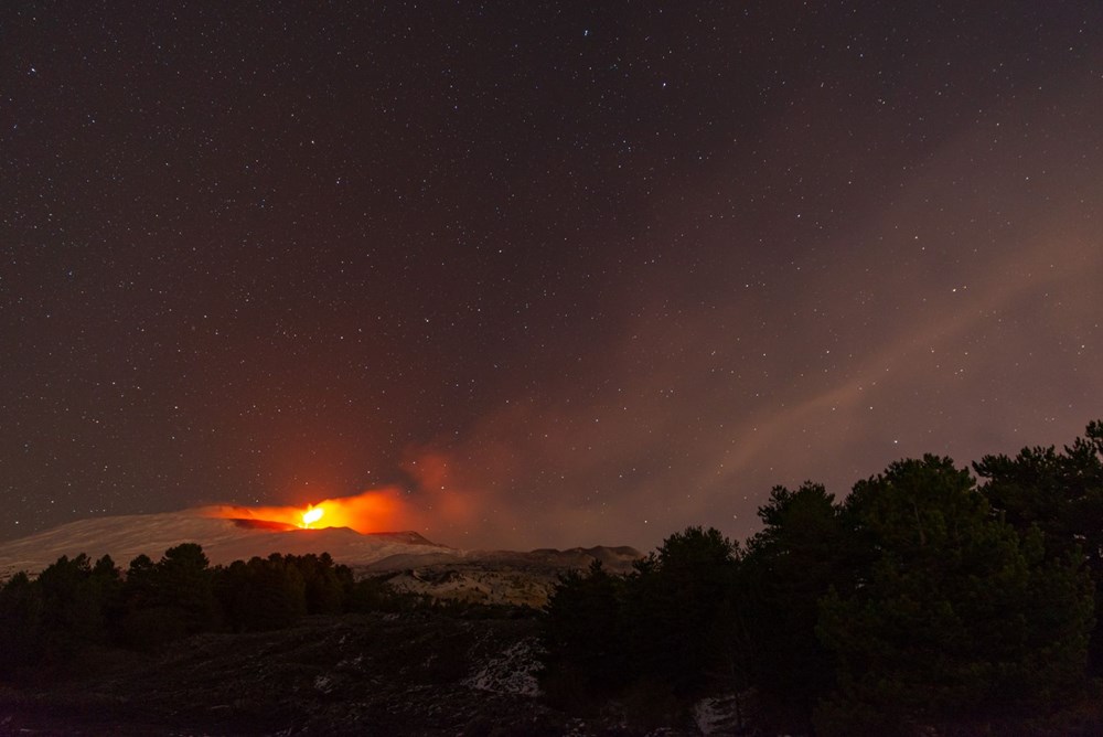 Etna Yanardağı yeniden faaliyete geçti - 3