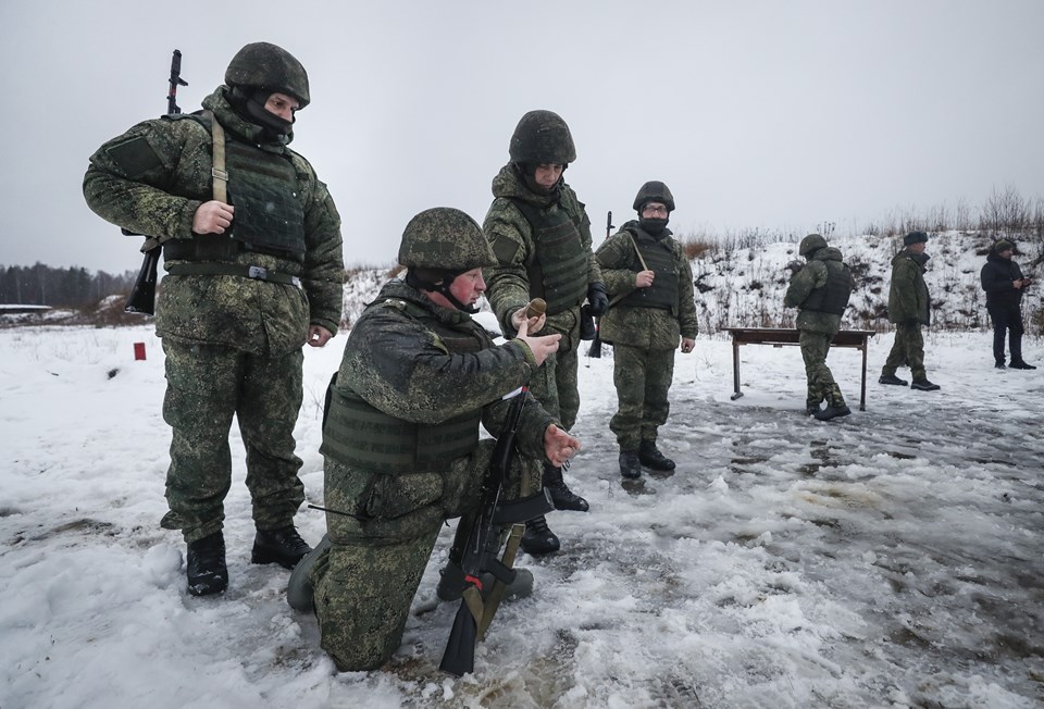 Rusya’da zorunlu askerlikte yaş sınırı yükseltiliyor - 1