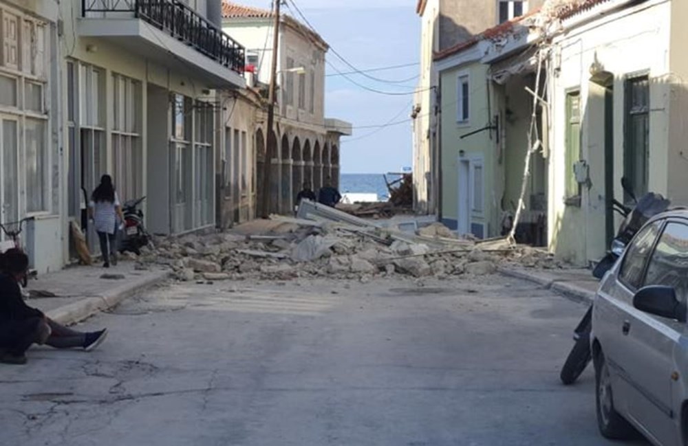 İzmir depremi Yunan adası Sisam'ı da vurdu: 2 can kaybı - 8