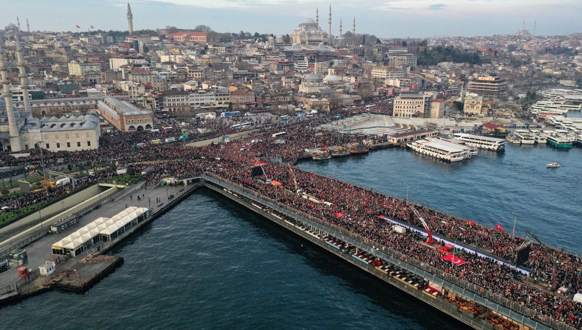 İstanbul'da şehitler ve Gazze için yürüyüş